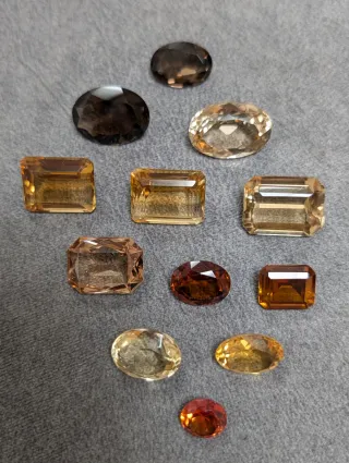 Lote piedras naturales marrones y amarillas