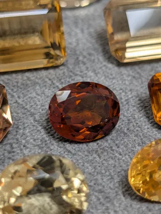 Lote piedras naturales marrones y amarillas