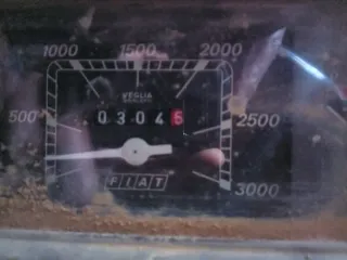 Tractor Fiat 880E con pala