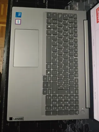Portátil Lenovo ThinkBook 16 G8 IRL