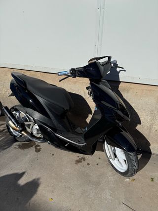 Yamaha Jog RR Negra Preparada