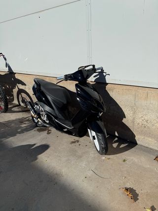 Yamaha Jog RR Negra Preparada