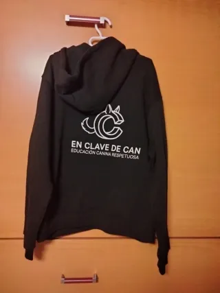 SudaderaEN CLAVE DE CAN Educación canina respetuos