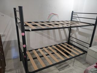 Litera metálica negra