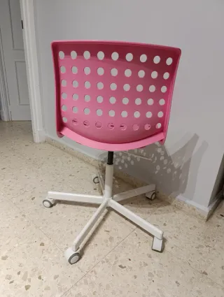 Silla de escritorio rosa Ikea