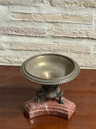 Copa bronce y pie mármol rosa