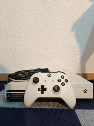Xbox One S Blanca + Mando