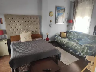 Amplia casa con 4 dormitorios.