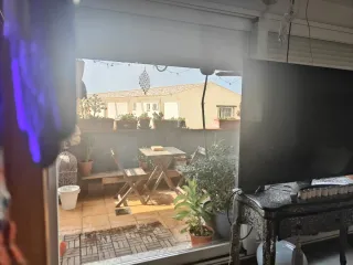 Amplia casa con 4 dormitorios.