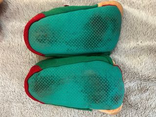 Zapatillas de casa divertidas con dedos