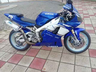 Yamaha YZF R1 2000