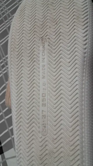 Zapatillas de casa beige