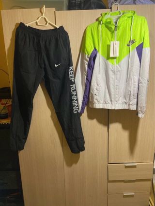 Conjunto chándal Nike negro y verde