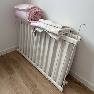 Cuna convertible en escritorio con colchón