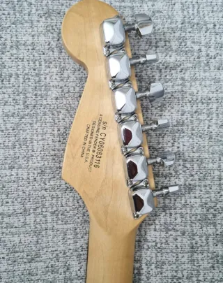 Guitarra Fender Squier Sunburst