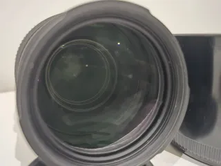 Teleobjetivo Sigma 70-300mm f/4-5.6 DG Macro Nikon