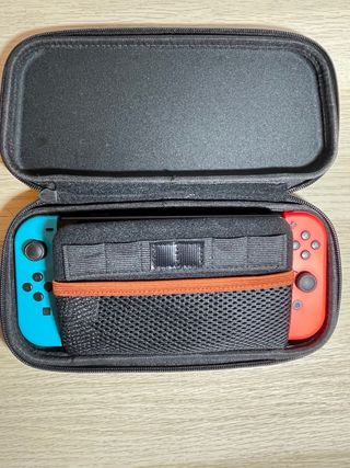 Nintendo Switch + Mando Pro + Funda