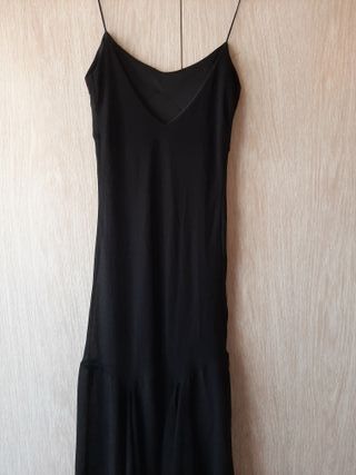 Vestido largo negro de tirantes elegante