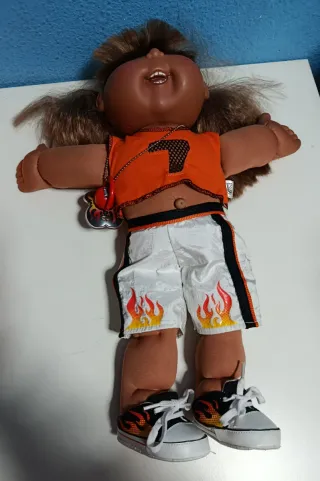 Muñeca Cabbage Patch Kids negra o mulata.Sin ropa.
