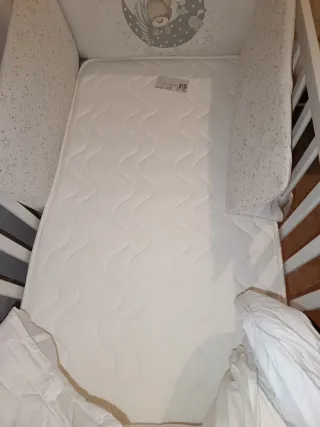 Cuna Ikea con colchón incluido