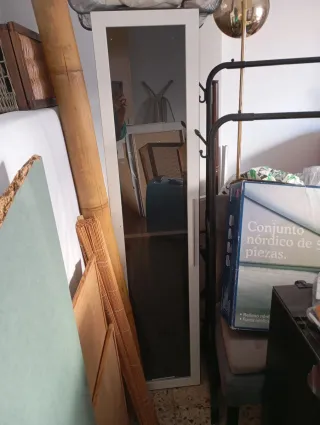 Estante colgante con cristal