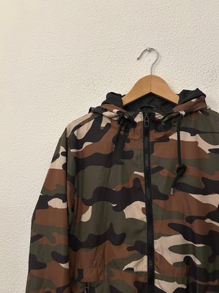 Chaqueta Camuflaje Hombre con Capucha