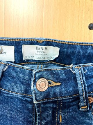 Pantalón tejano Bershka