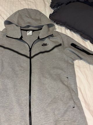 Sudadera Nike Tech Gris