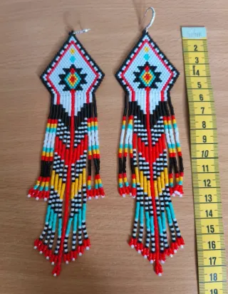 Pendientes étnicos artesanales