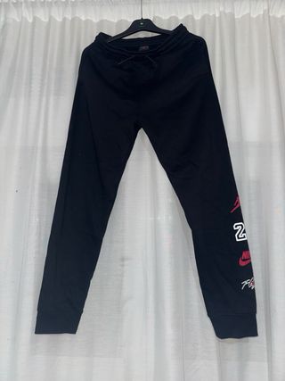 Chandal  Jordan Negra talla  13-15años