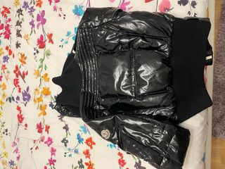 Cazadora Moncler Negra Brillante