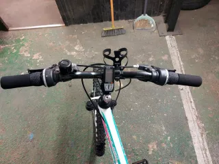 Bicicleta infantil blanca