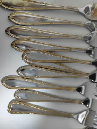 12 Tenedores y 12 Cuchillos de Postre