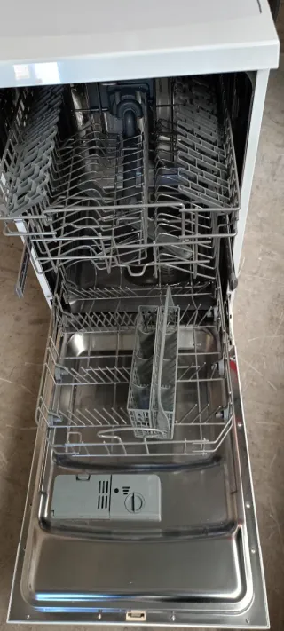 Lavavajillas Whirlpool 45cm