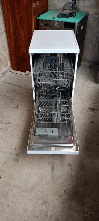 Lavavajillas Whirlpool 45cm