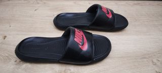 CHANCLAS NIKE