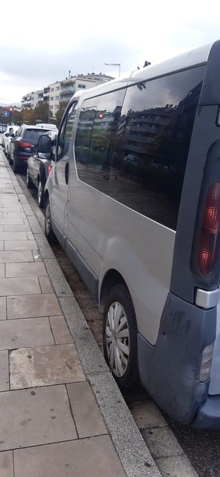 Opel Vivaro 1.9 DTI Largo 2.9T Combi6 – Año 2004