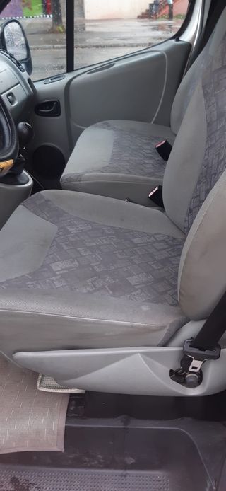 Opel Vivaro 1.9 DTI Largo 2.9T Combi6 – Año 2004