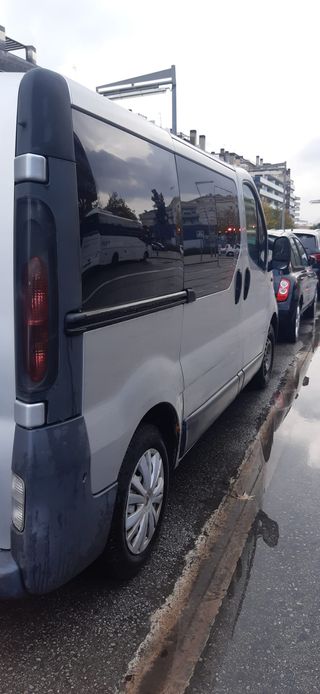 Opel Vivaro 1.9 DTI Largo 2.9T Combi6 – Año 2004