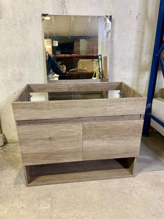 A ESTRENAR. MUEBLE DE BAÑO SUSPENDIDO CON ESPEJO