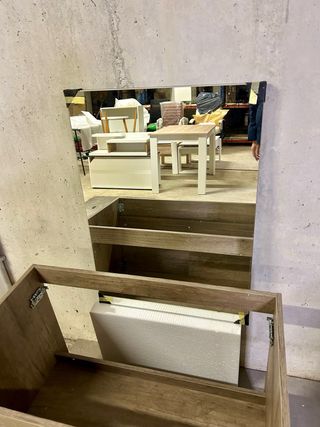 A ESTRENAR. MUEBLE DE BAÑO SUSPENDIDO CON ESPEJO