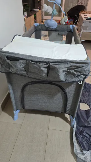 Parque Cuna Kinderkraft con Balancín y Cambiador