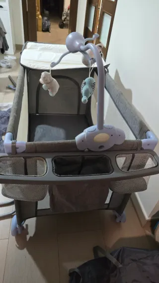 Parque Cuna Kinderkraft con Balancín y Cambiador