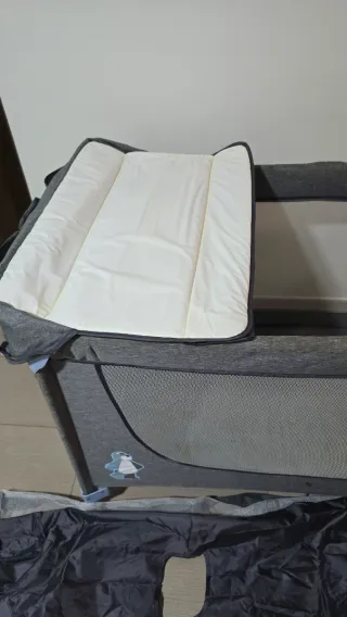 Parque Cuna Kinderkraft con Balancín y Cambiador