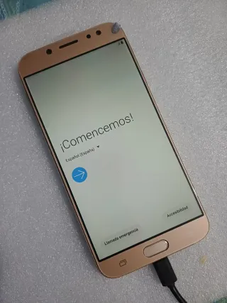 SAMSUNG GALAXY J7 (2017) 16GB DORADO LIBRE