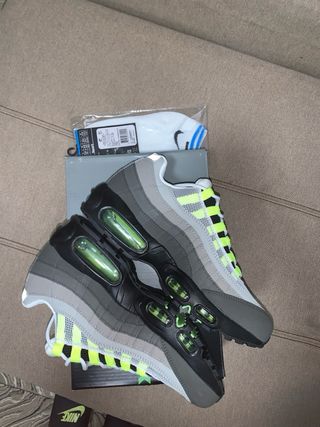 Nike Air Max 95 Neon Talla 42 Nuevas
