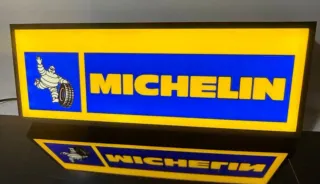 N 44 Cartel luminoso Michelin