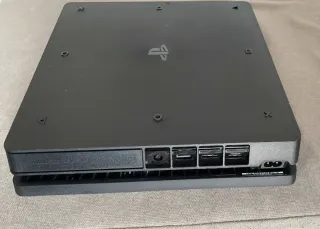 PS4 (PlayStation 4) con 2 mandos