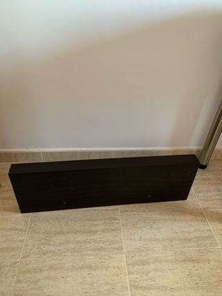 Estante de madera marron