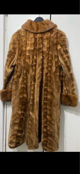 Abrigo de piel para mujer